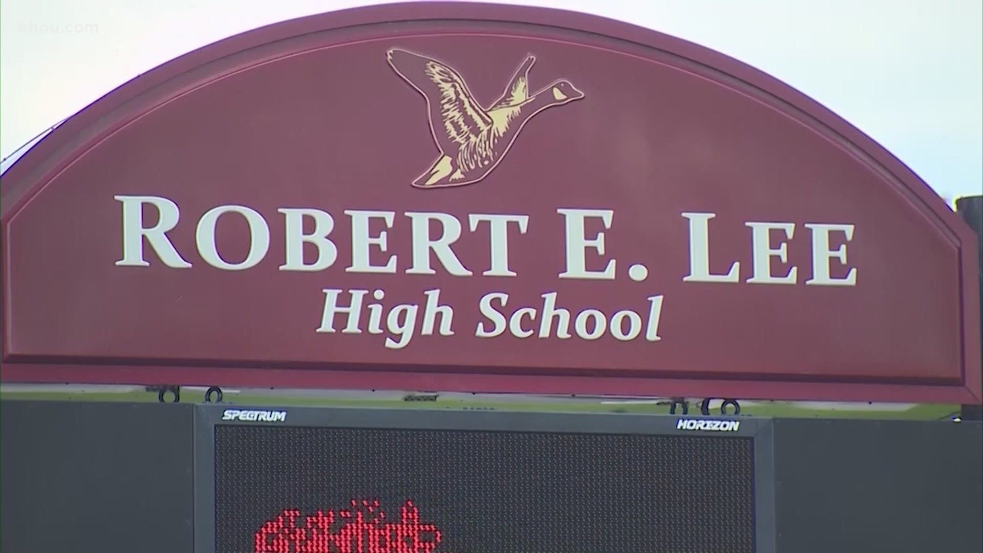 Goose Creek ISD has decided not to rename Robert E. Lee High School. They are leaving it in the hands of a committee.