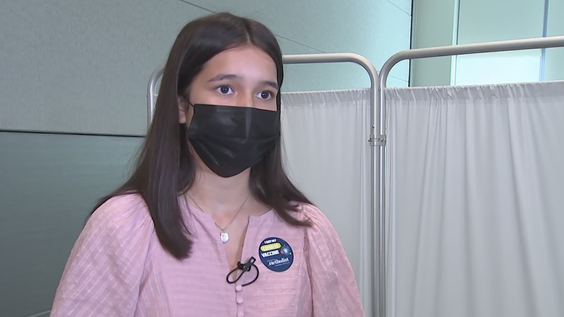 Teens are rolling up their sleeves to get their COVID-19 vaccine in the Houston area.