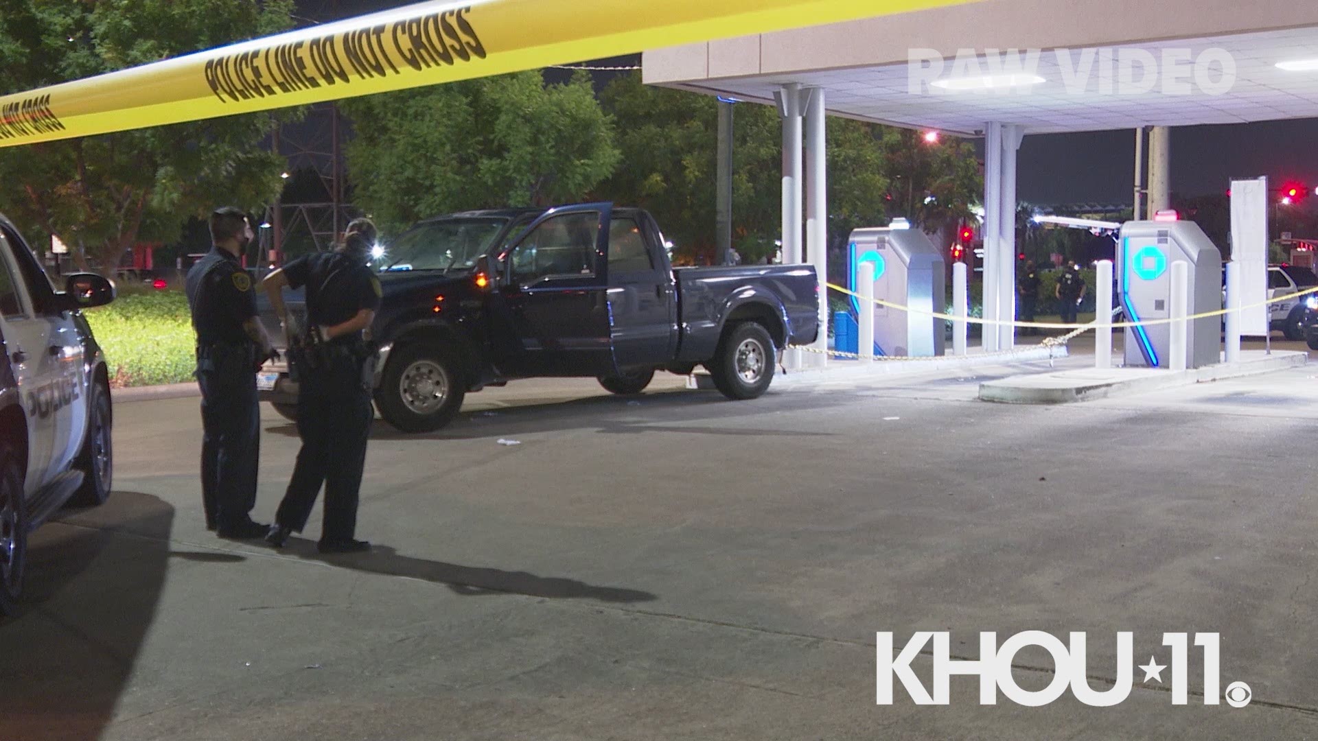 Houston police are investigating an attempted ATM theft after culprits' truck found still chained to machine early Tuesday in Greenway Plaza.