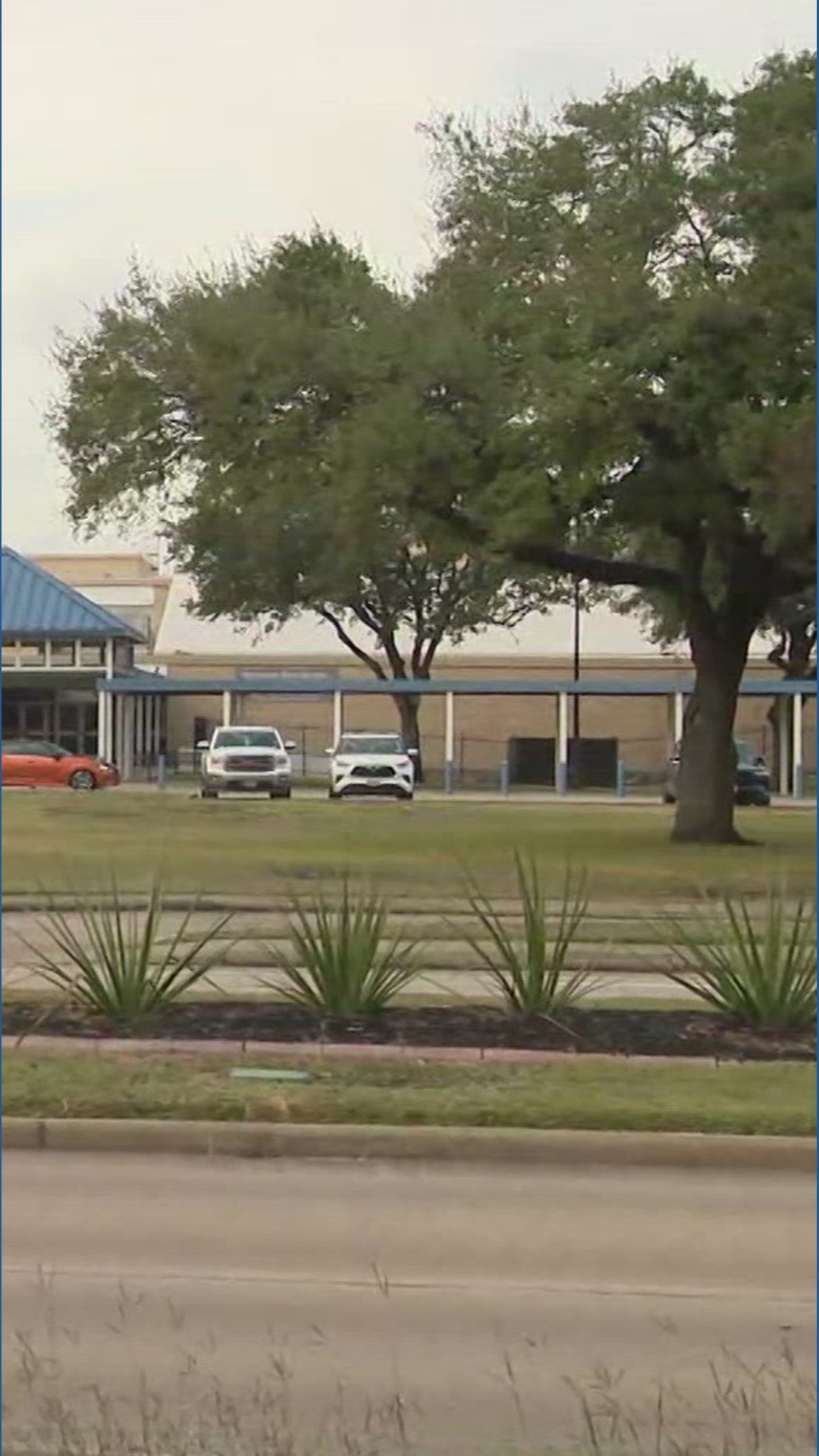 Baytown Sterling High School student dies after fight on campus, school ...