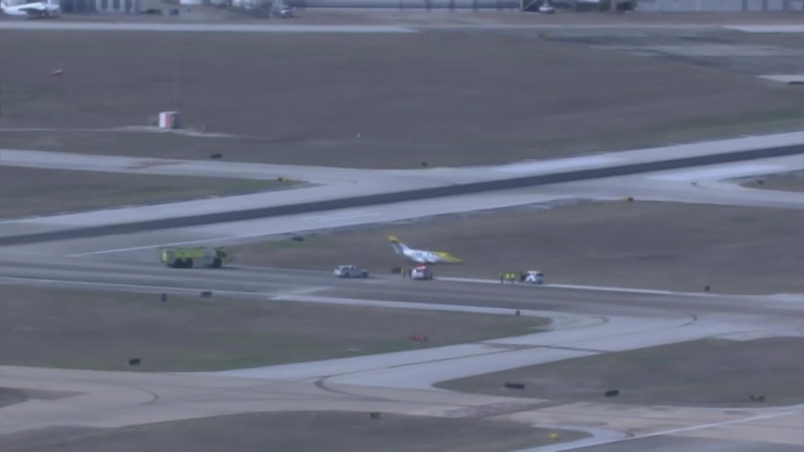 Jet Airliner taking off from Runway cornhole boards