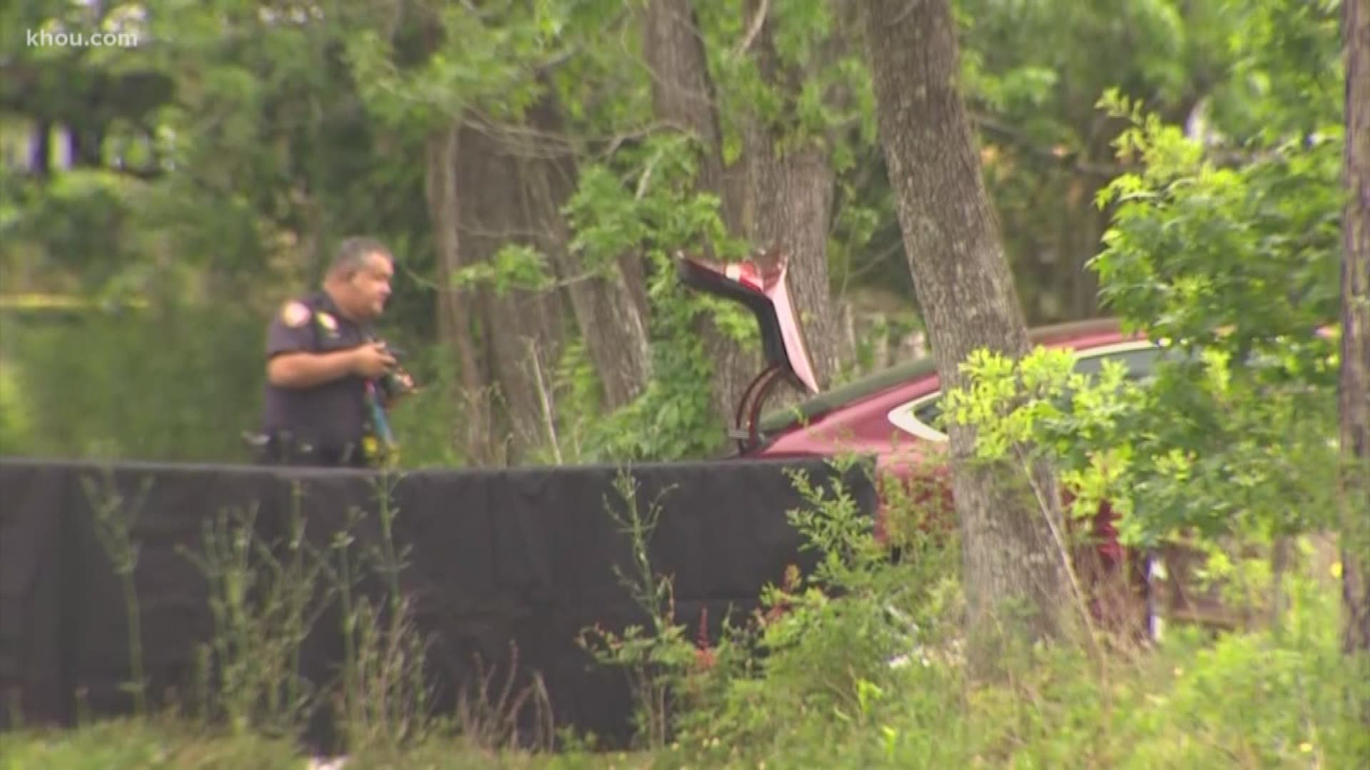 Deputies say they found a man’s body in the trunk of a car after a wrecker driver called in a suspicious vehicle in northeast Harris County early Thursday.