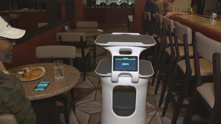 'This is the future' | University of Houston testing new robot waiter in on-campus restaurant