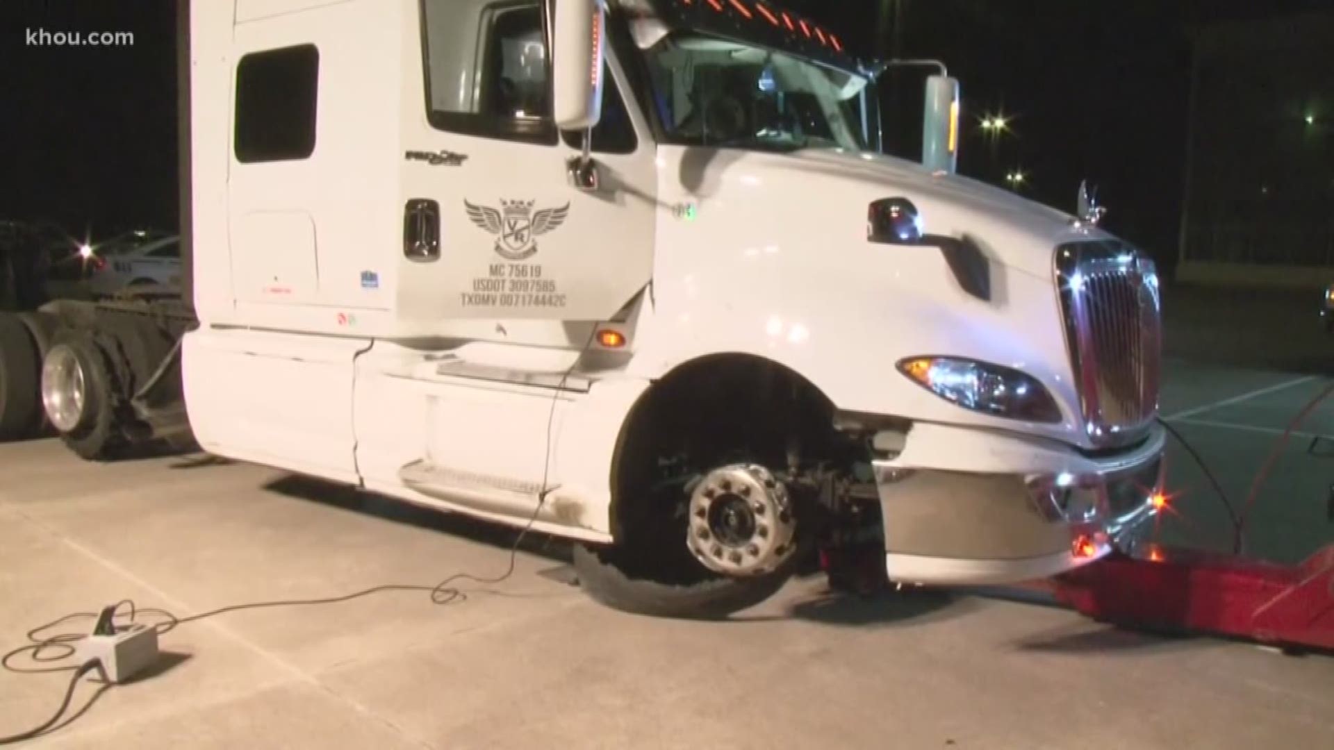 Big rig driver leads deputies on chase with two small kids in cab ...