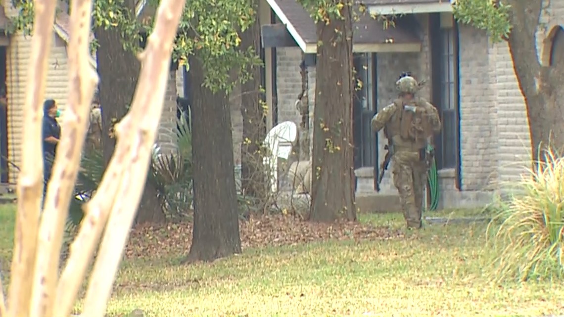 Harris County deputies find 4 dead in home after murder-suicide | khou.com