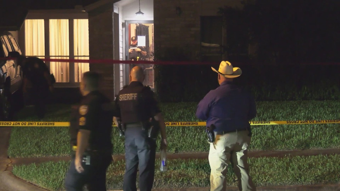 Homeowner fatally shoots man breaking into homes in northwest Harris ...