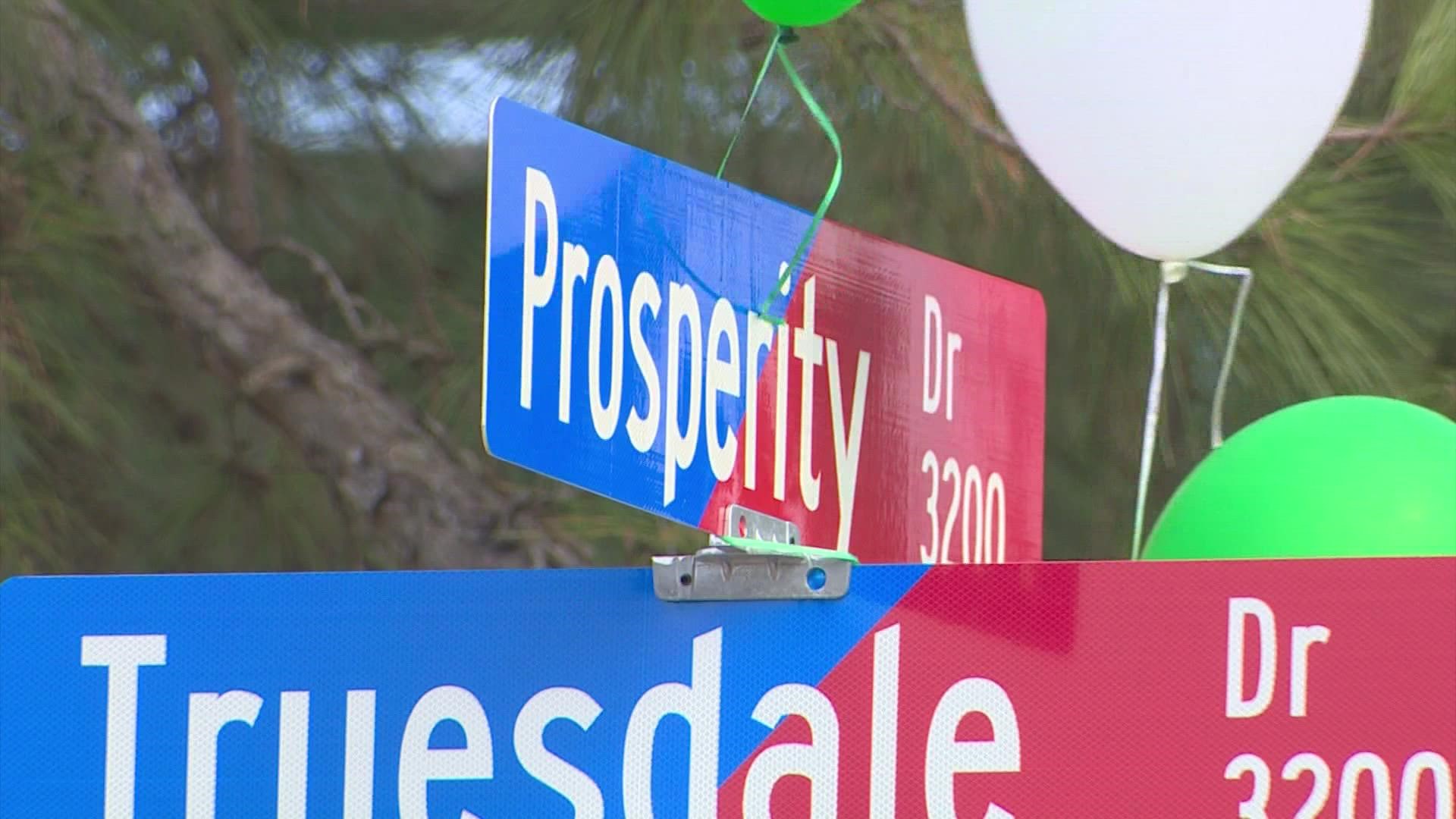 Congressman Al Green and Missouri City, Texas, leaders renamed Confederate Drive to Prosperity Drive.