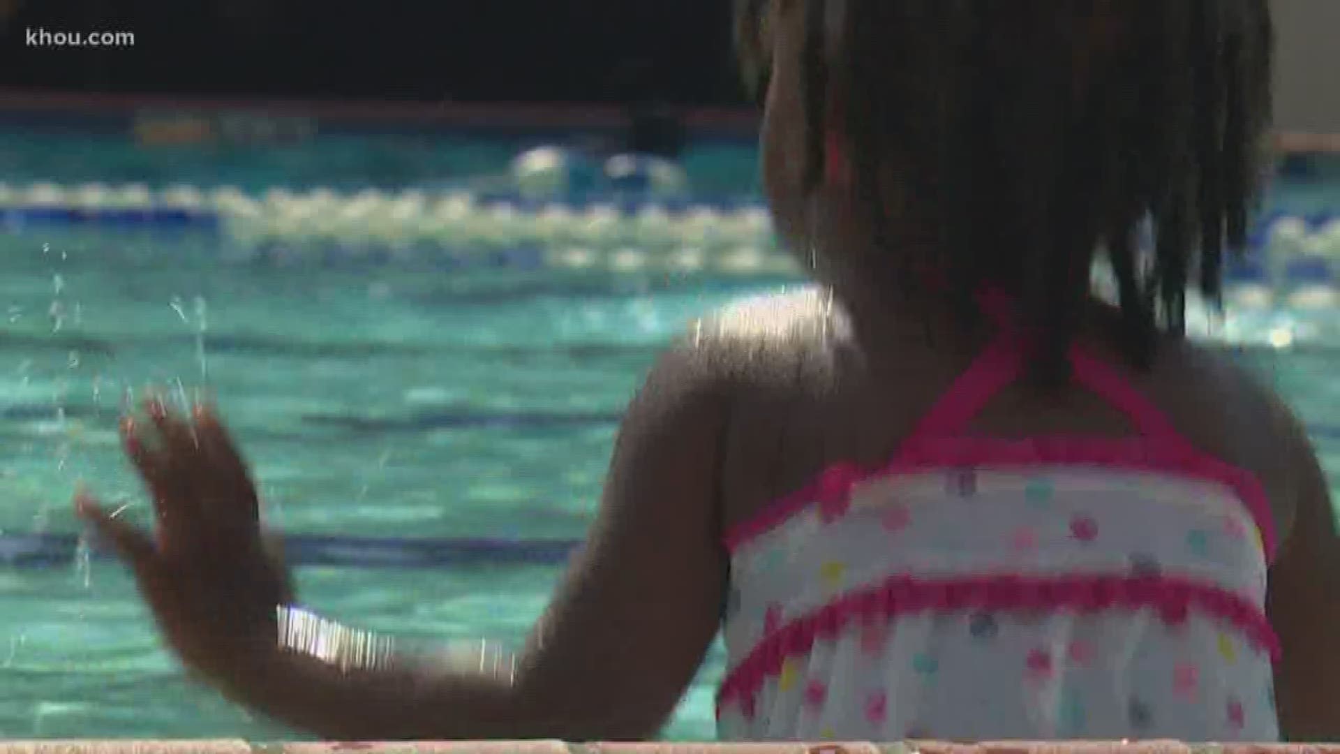 Here are some tips to keep in mind to make sure your loved ones are safe at swimming pools.