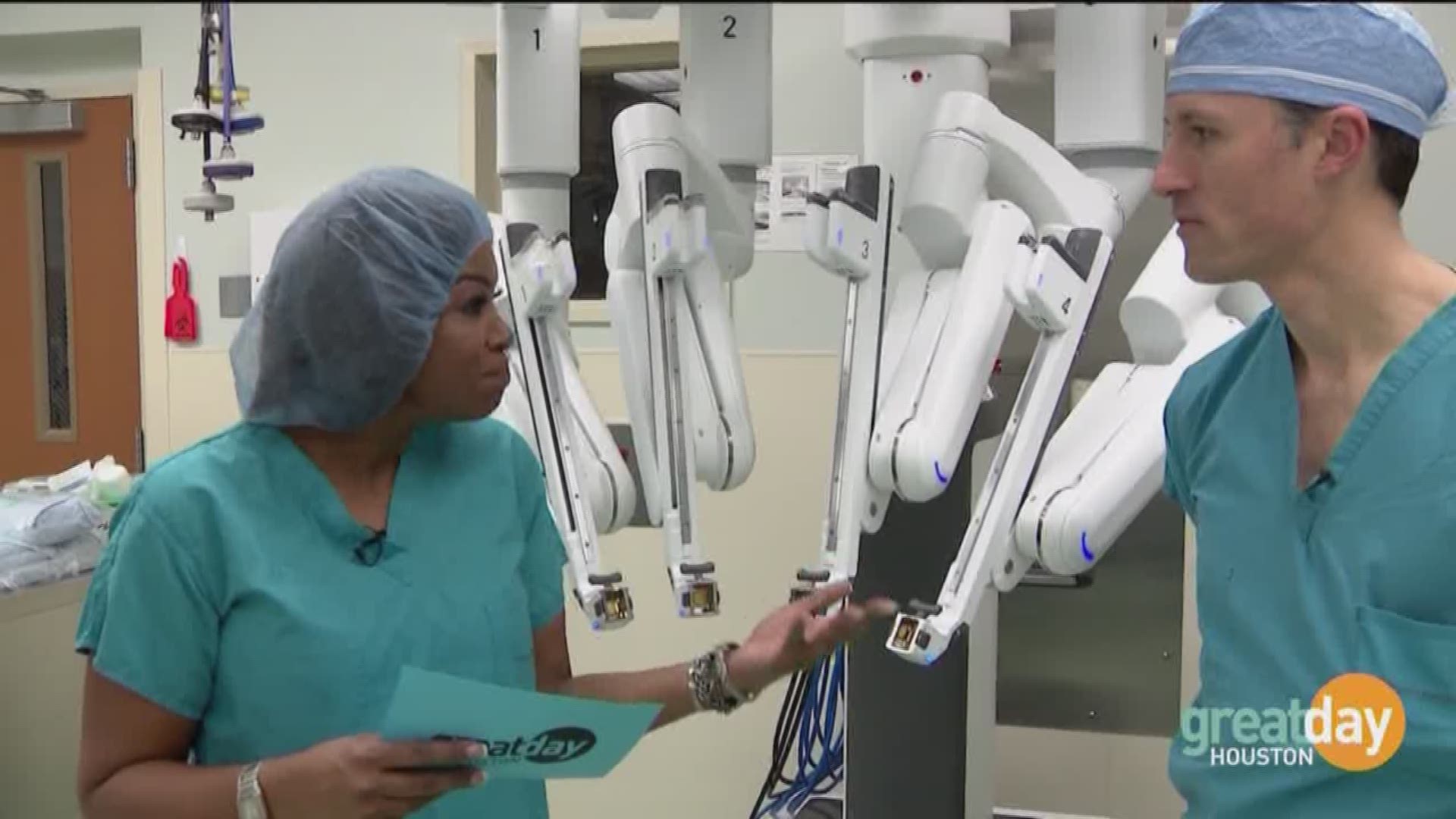 Learn how robotics is helping doctors treat colorectal cancer.