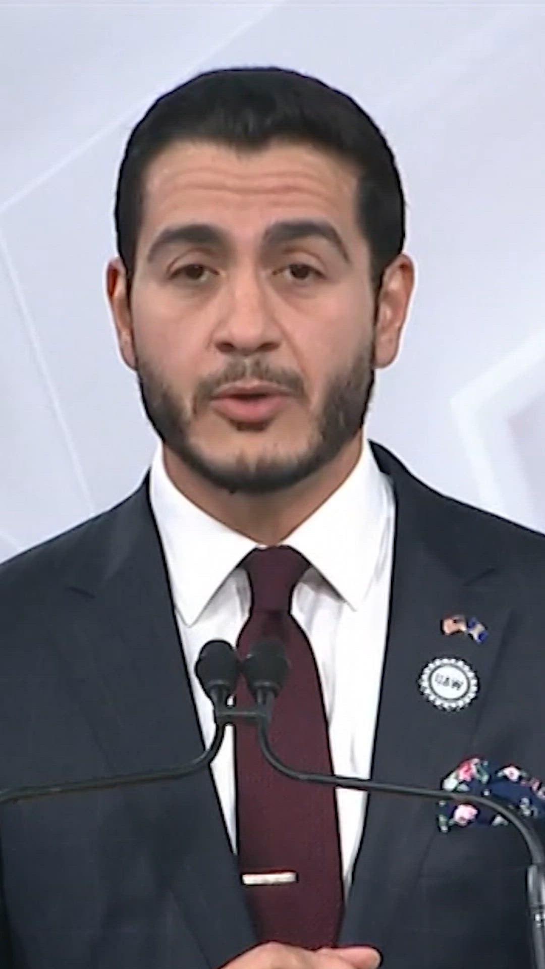 Abdul El-Sayed and Mike Rogers clash in heated debate | khou.com