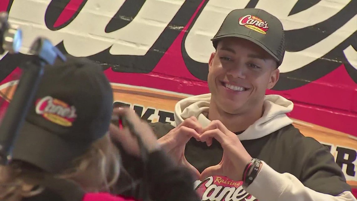 Fans camp out for hours to see Jeremy Peña behind the counter at Raising Cane's