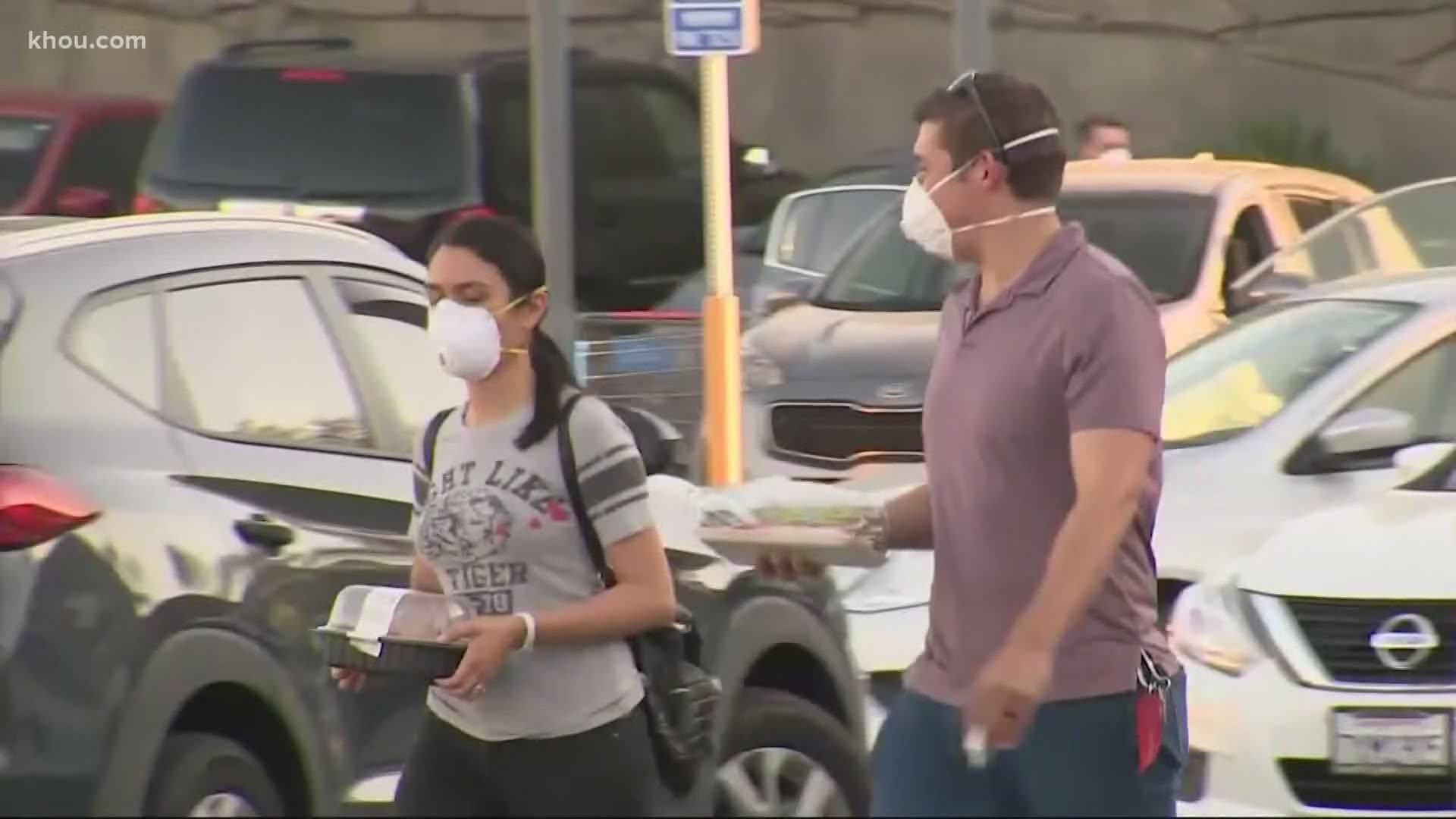 A Harris County order requiring everyone, including visitors and residents, wear face coverings when in public went into full effect Monday. Our Janel Forte reports.