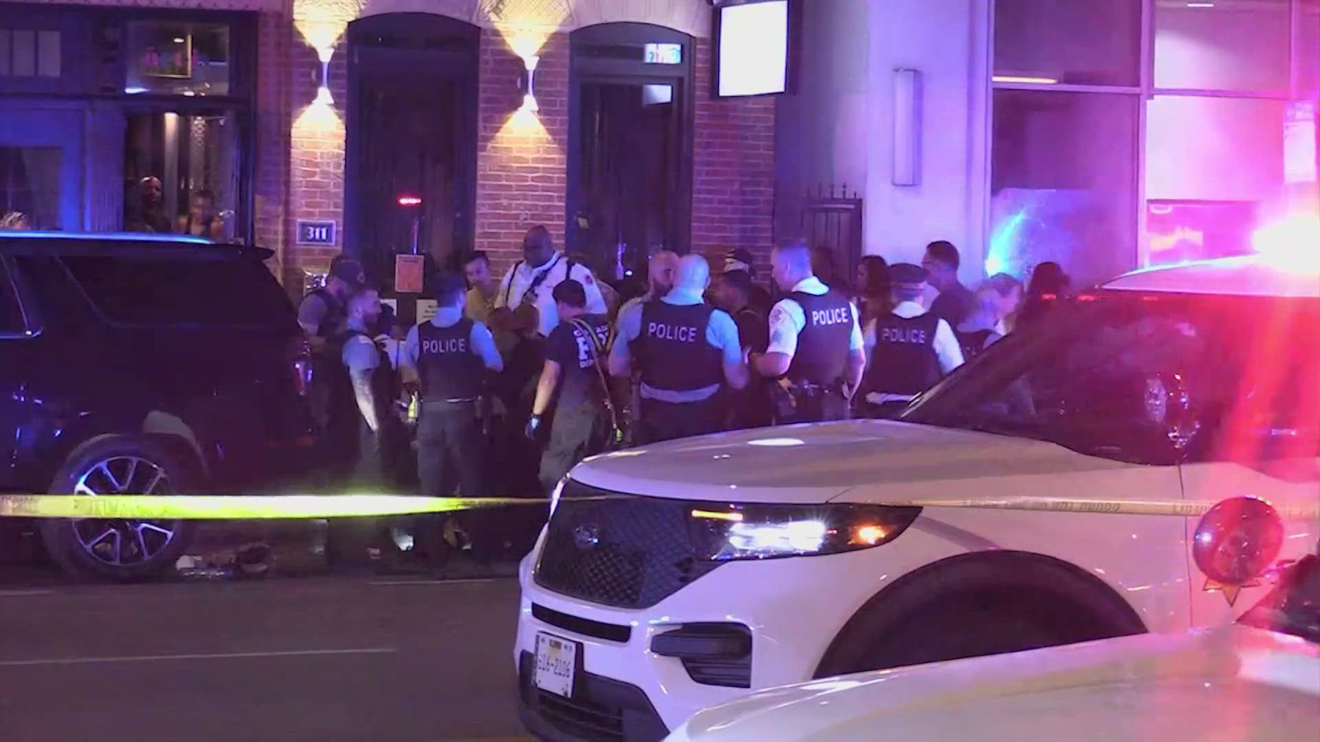 Drive-by shooting in Chicago leaves 4 dead, 14 injured | khou.com