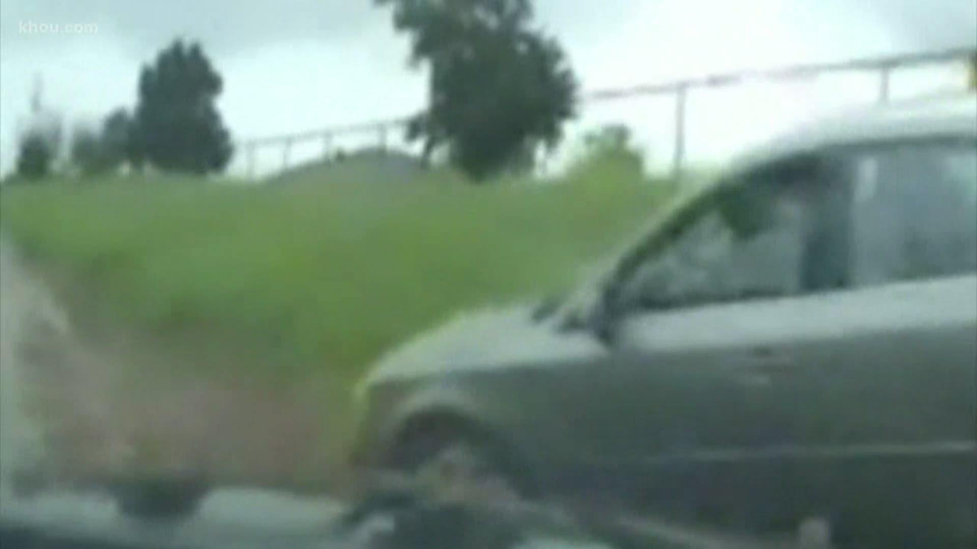 Caught on camera: 2 murder suspects lead police on wild chase in ...
