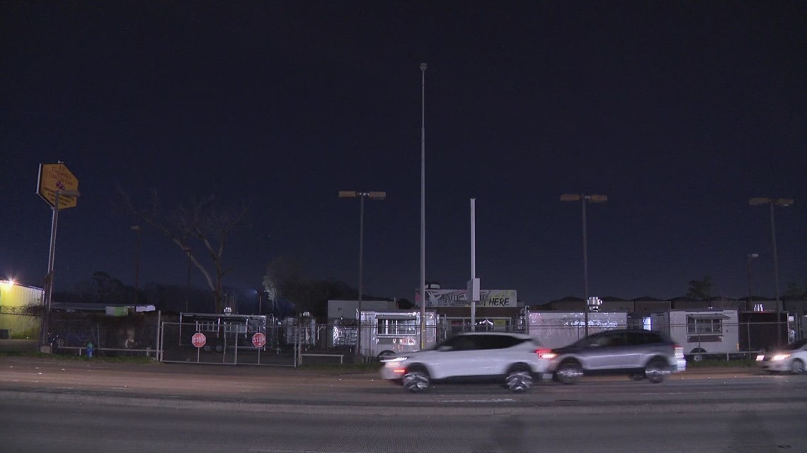 Lights out along North Shepherd in Houston, Texas - Vimarsana News