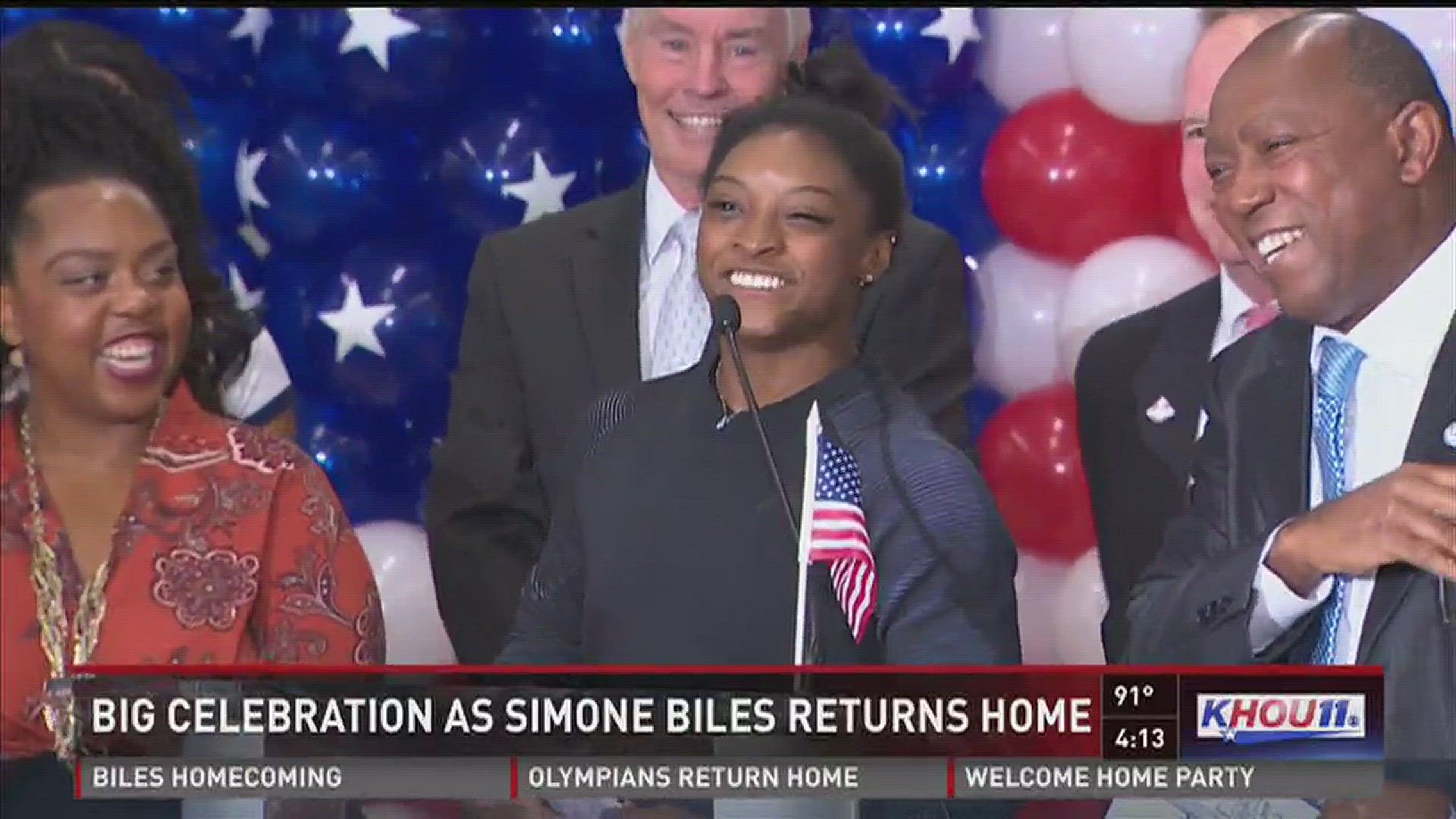 Olympic gymnast got a very warm welcome from fans when she arrived at Bush Airport Wednesday.