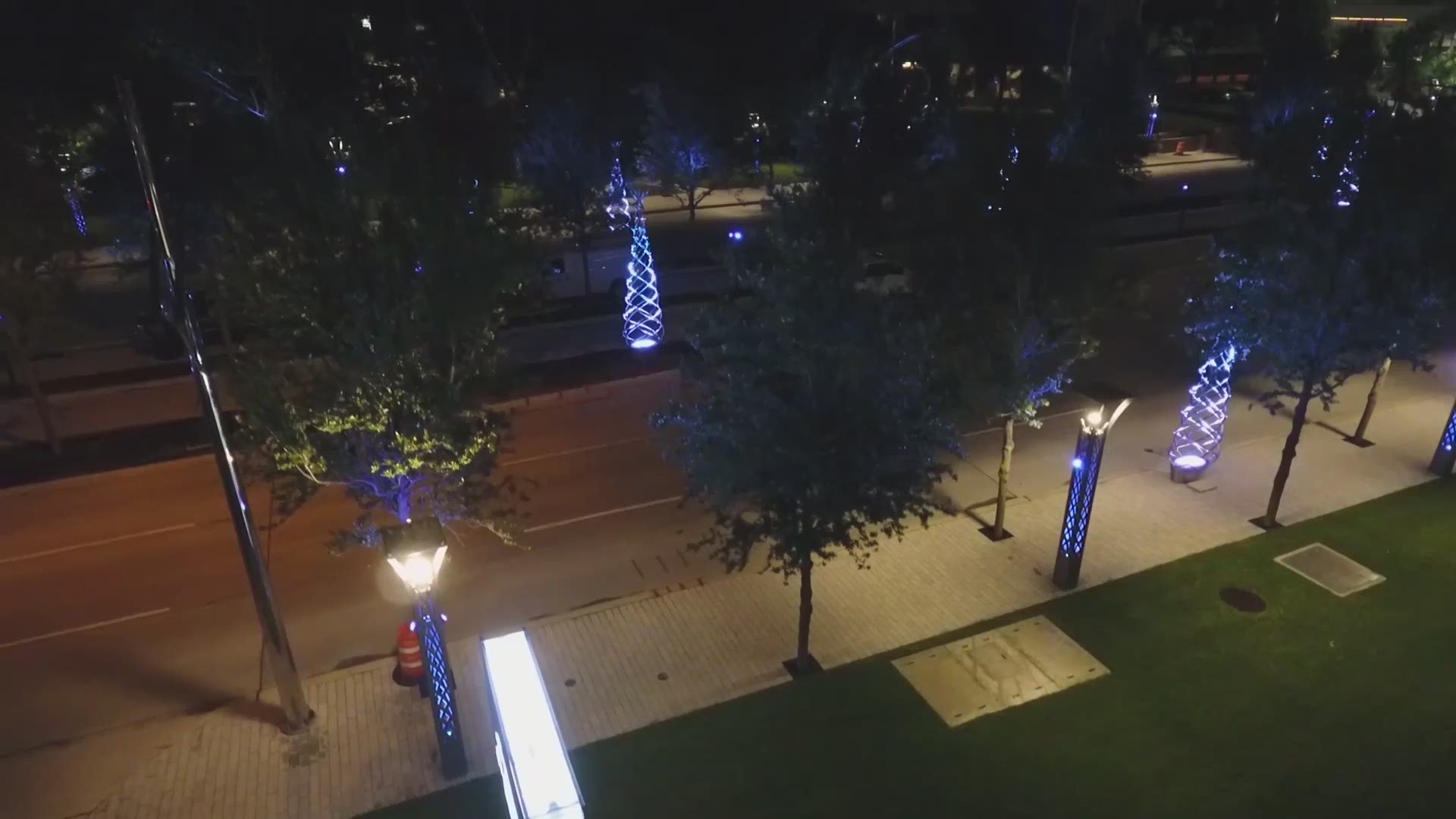 After two years' worth of construction on Post Oak Boulevard, Uptown Holiday Lighting is back!