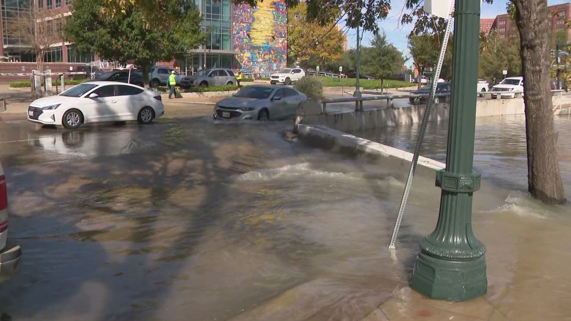 Downtown Houston water leak leads to flooding | khou.com