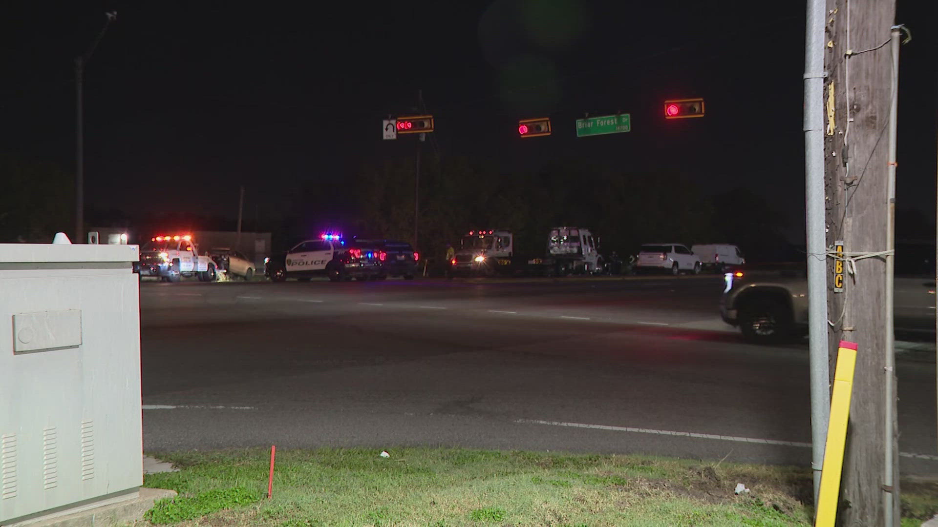 Houston police are investigating a deadly wrong-way crash on Highway 6 late Sunday night.