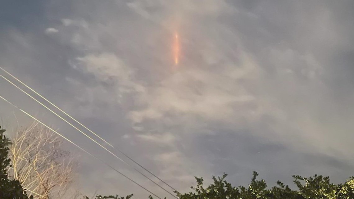Lampu merah di atas Houston, Texas, dijelaskan