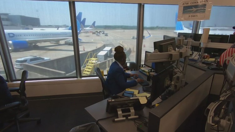 Behind the scenes: How airlines manage flights and gates