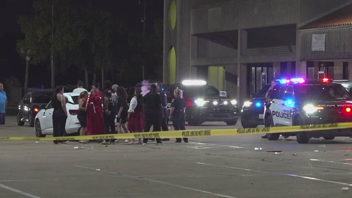 Man shot to death at southwest Houston Halloween party, police say ...