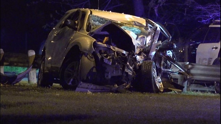 Houston crash: 1 dead, 1 injured after car crashes into tree on S. Dairy  Ashford