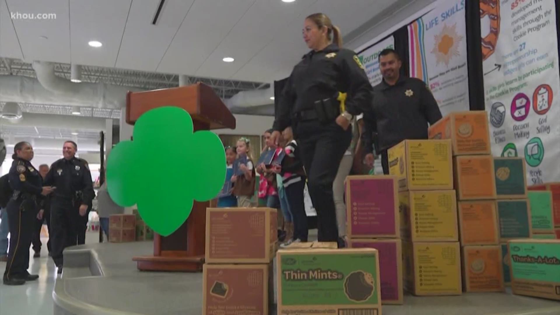 Some Girl Scouts are standing for Houston by honoring first responders with cookies to say thank you.