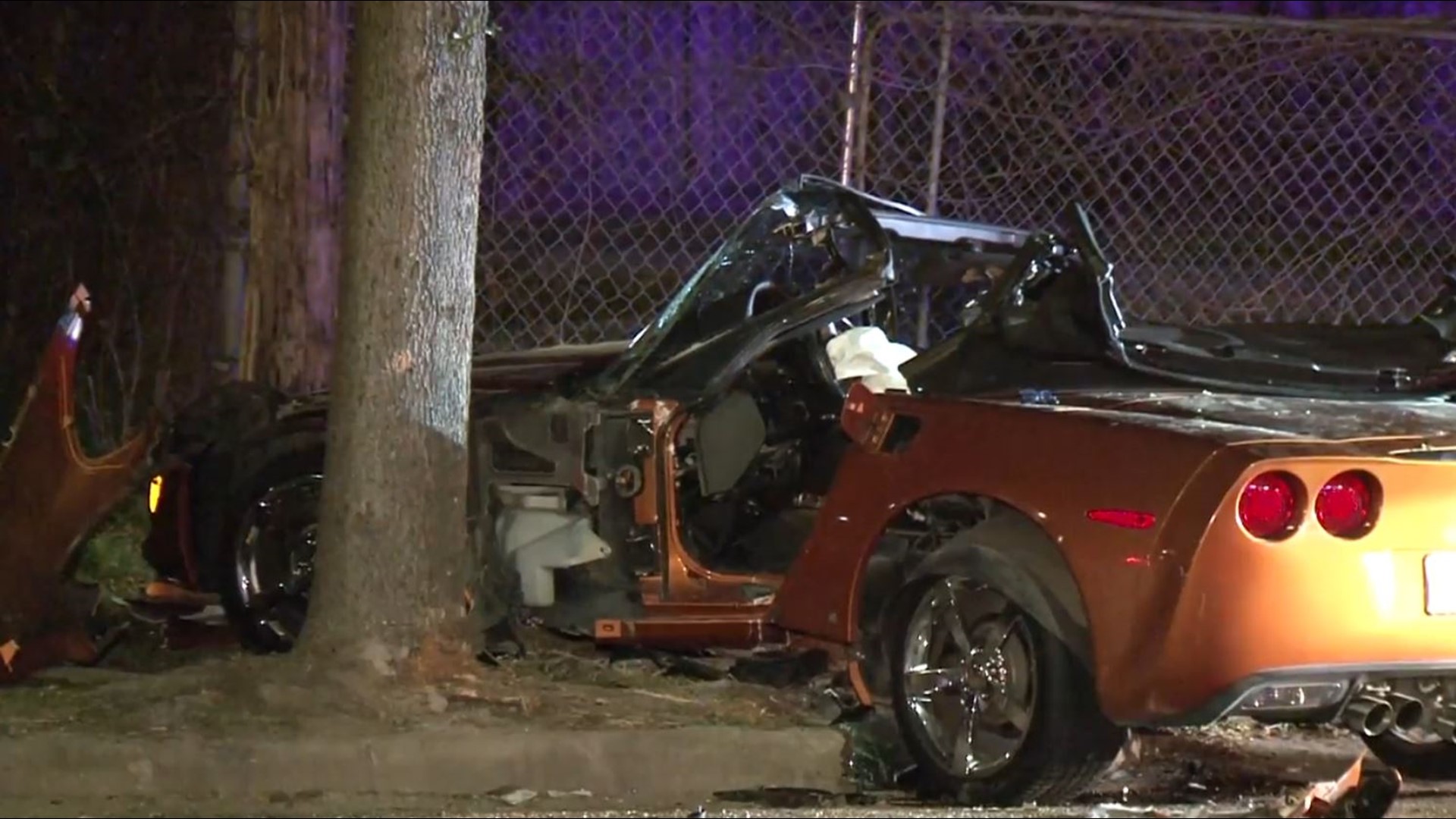HPD: Man dies after crashing Corvette into tree | khou.com