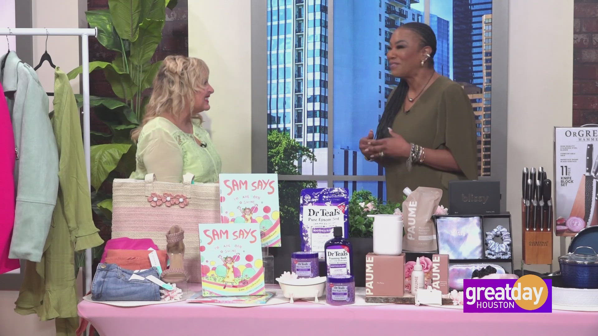 Dawn McCarthy of Dawn's Corner is here to help us get ready for Mother's Day with some great gift ideas for Moms.