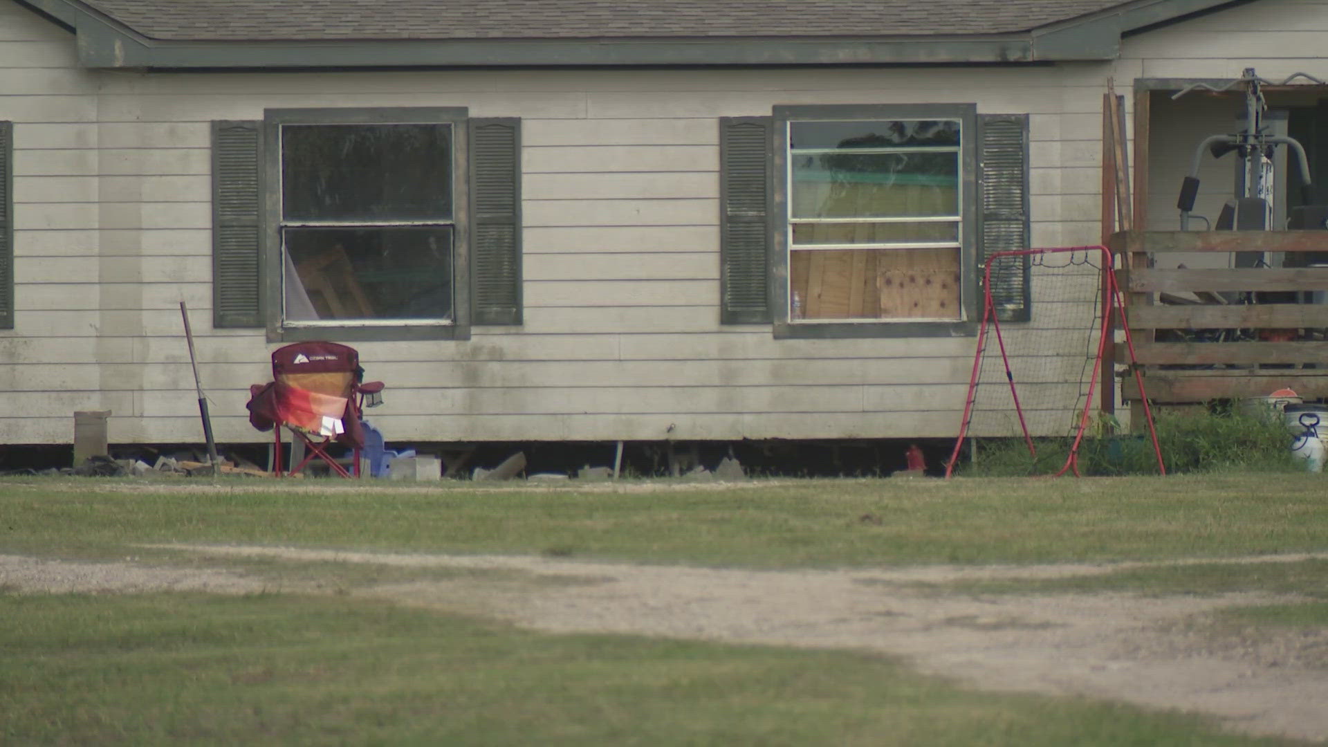 According to the Brazoria County Sheriff's Office, a 17-year-old boy and a 31-year-old man died as a result of the collapse.