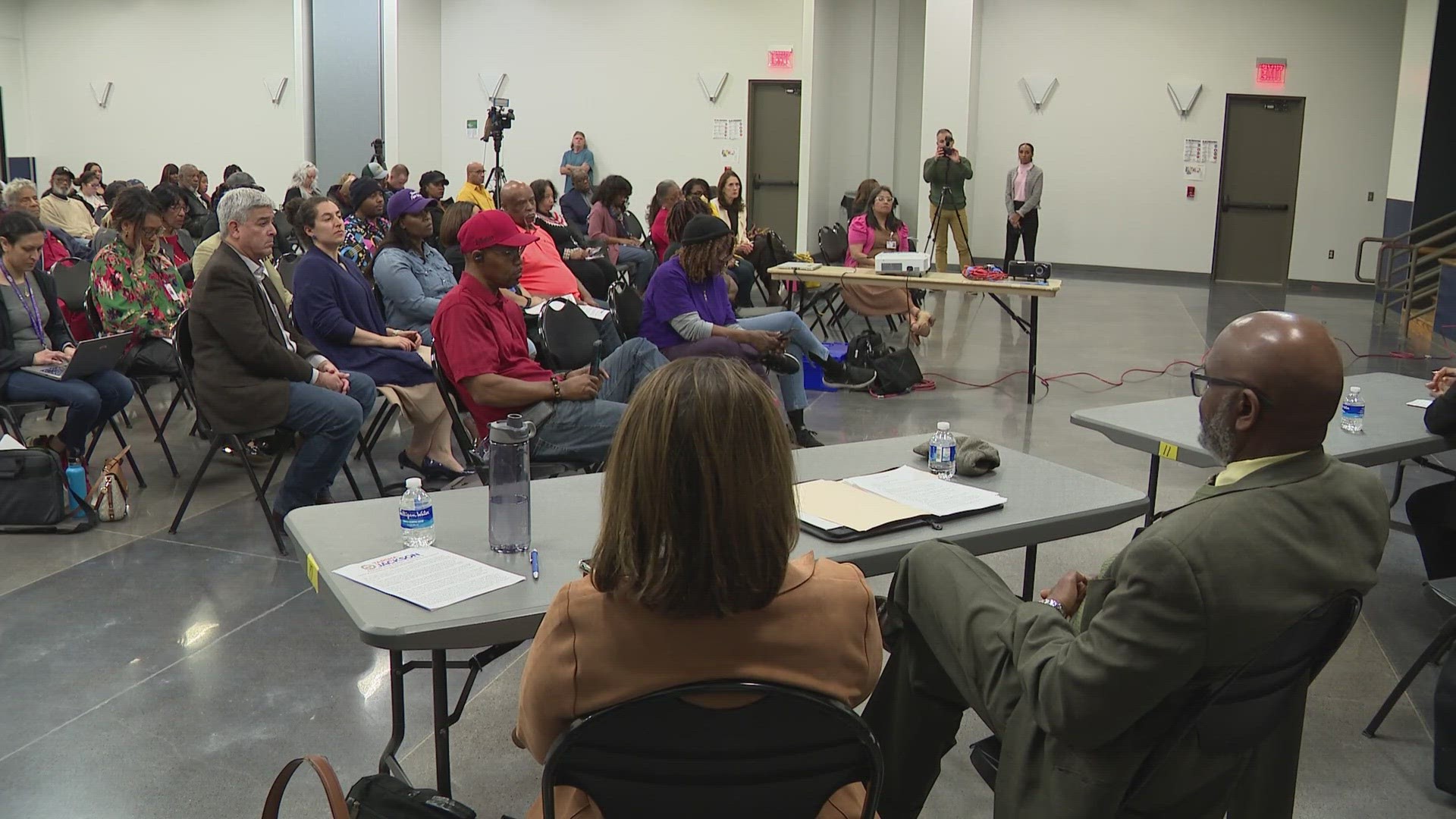 Residents living in Fifth Ward cancer cluster attend meeting