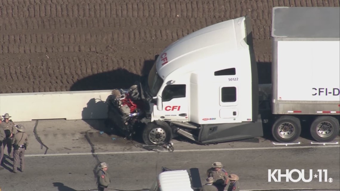 Raw Video: Deadly head-on collision closes I-10 heading west near Sealy ...