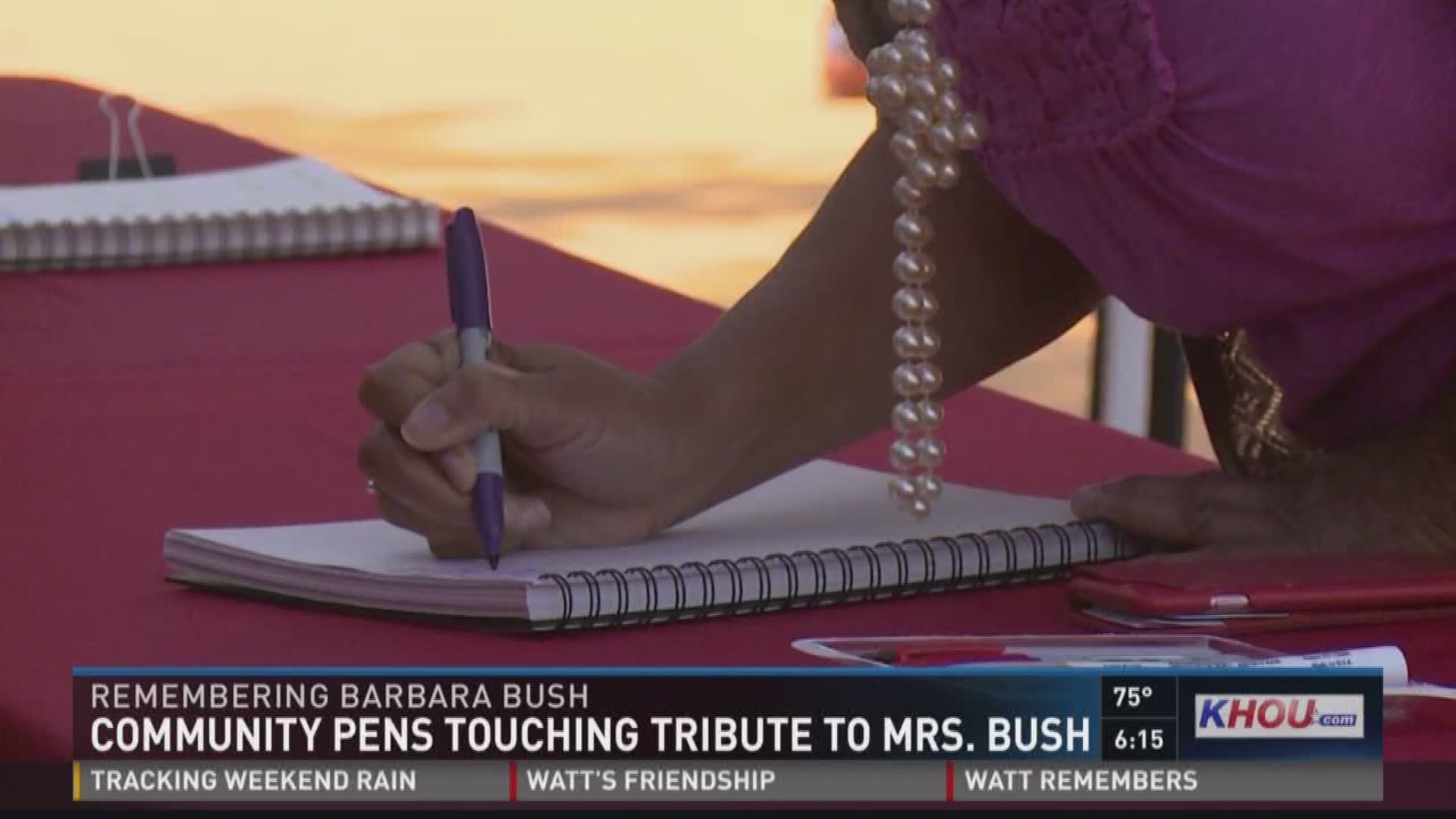 Houstonians shared their memories and wrote messages for Barbara Bush and her family that will become part of the public library's historical archives.
