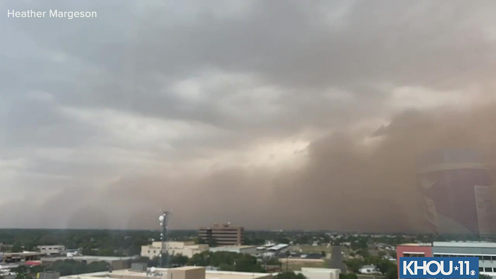 Heather Margeson shared this incredible time-lapse video of a dust storm rolling into Midland, Texas.