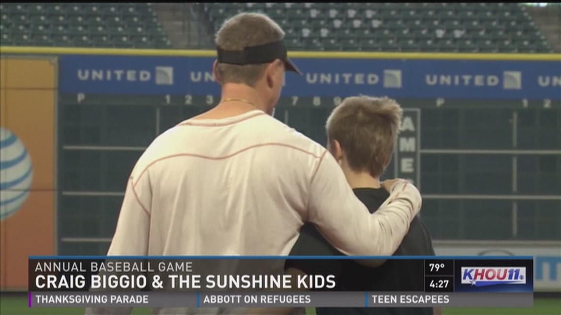 Biggio hosts Sunshine Kids at Minute Maid Park