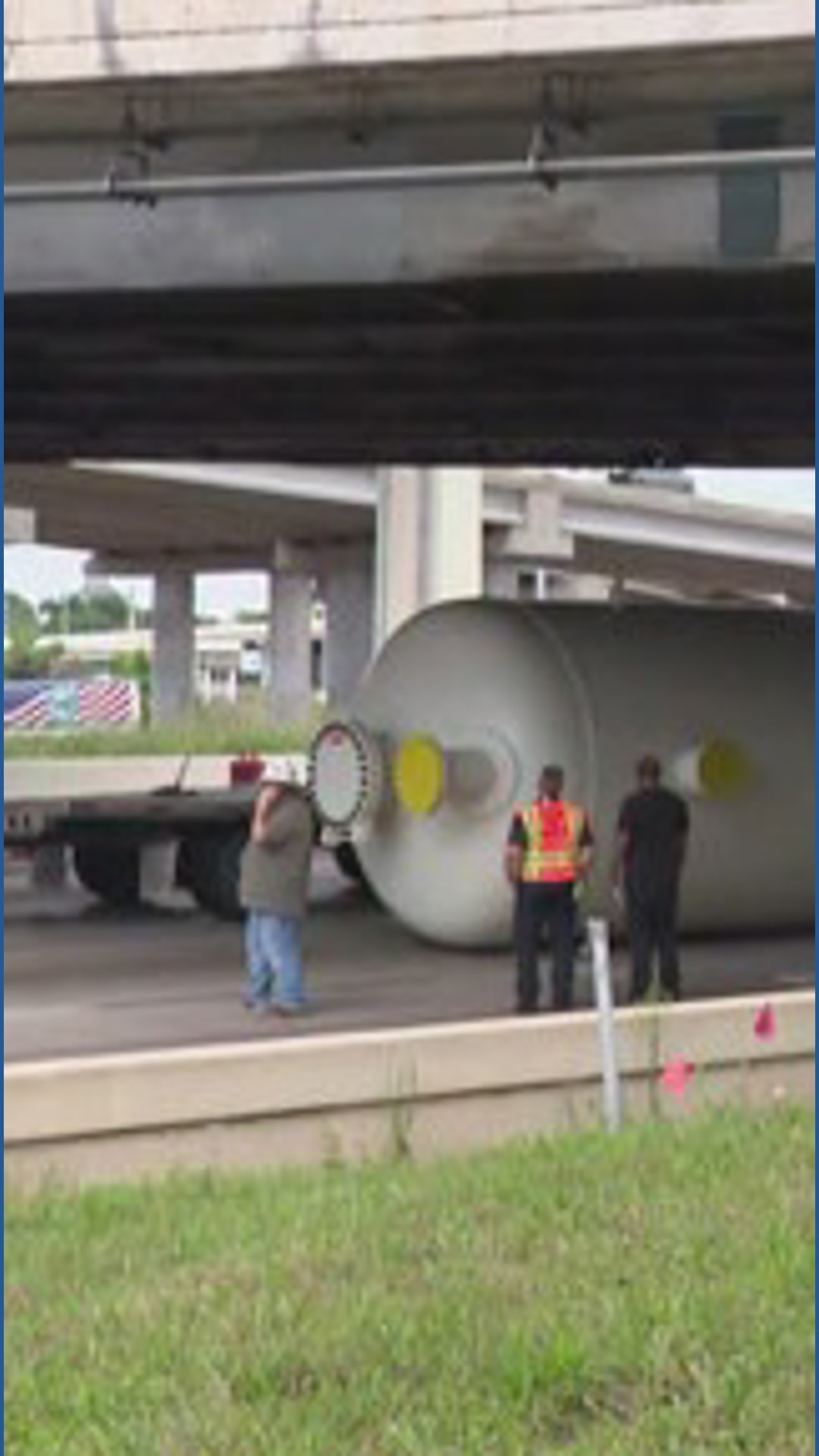 Lost load along Katy Freeway inbound at Houston Ave bridge | khou.com
