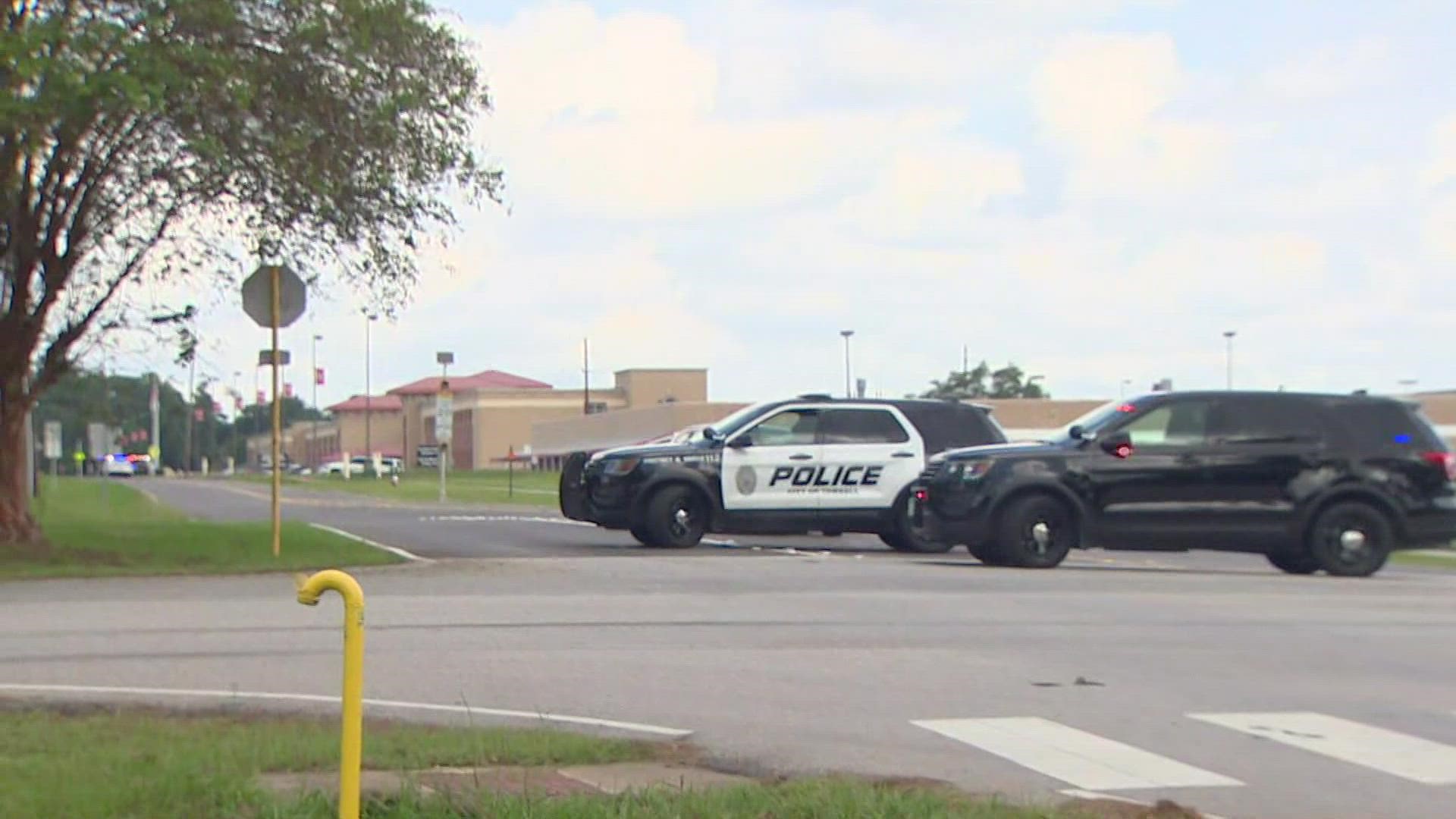 Tomball police confirm to KHOU 11 News they are working a bomb threat at Tomball High School.