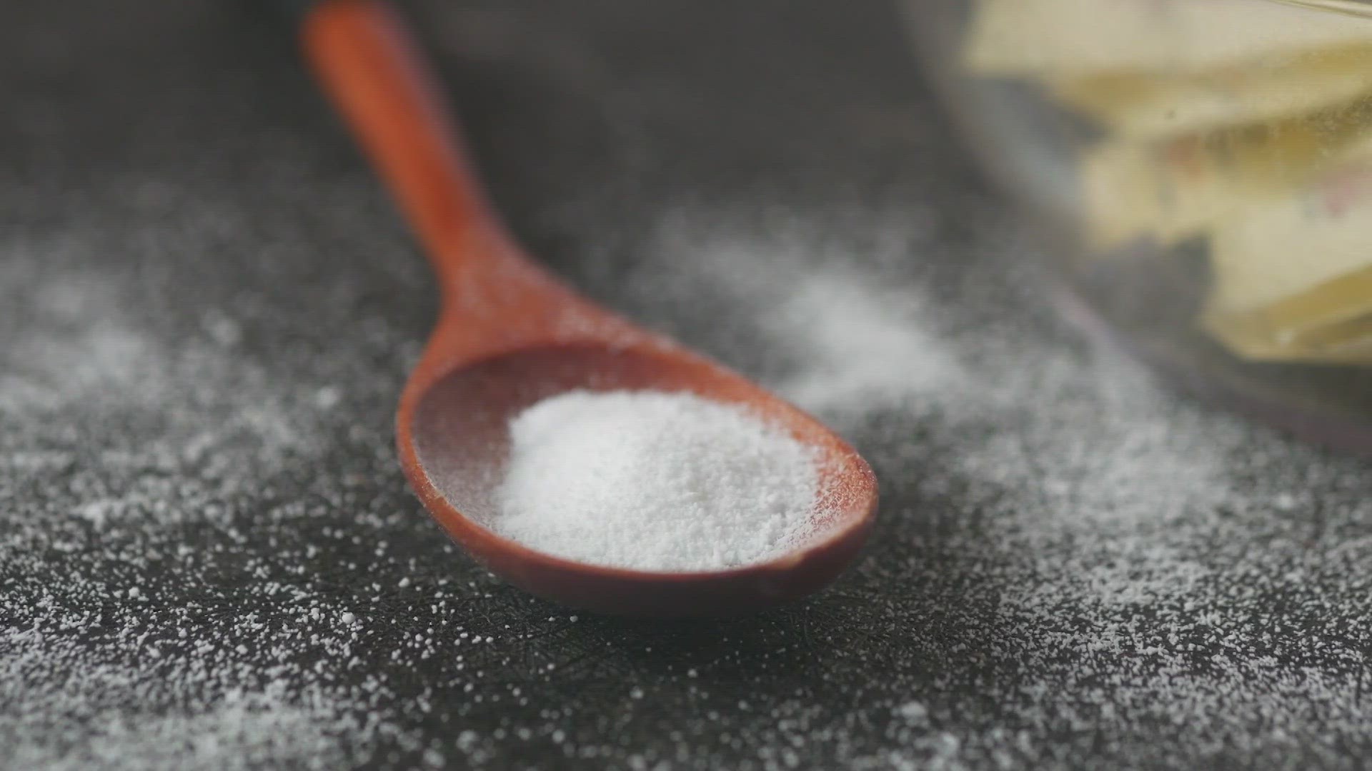 A new study published by Cleveland Clinic links Erythritol, a common artificial sweetener, to heart disease.