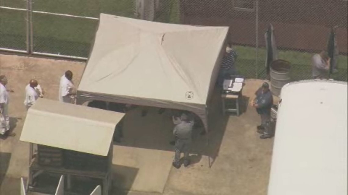 Raw: Inmates at Ramsey Unit in Rosharon evacuated | khou.com