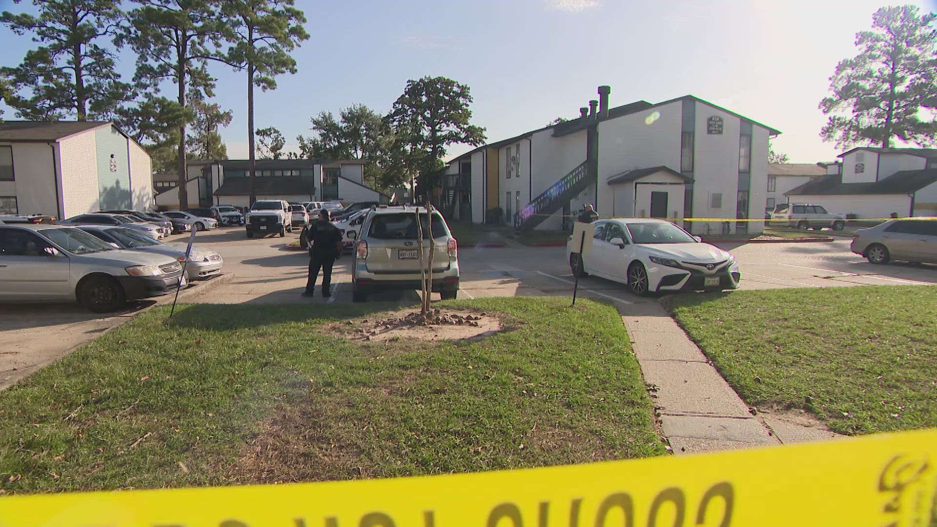Resident fatally shoots neighbor trying to break into apartment, HCSO ...