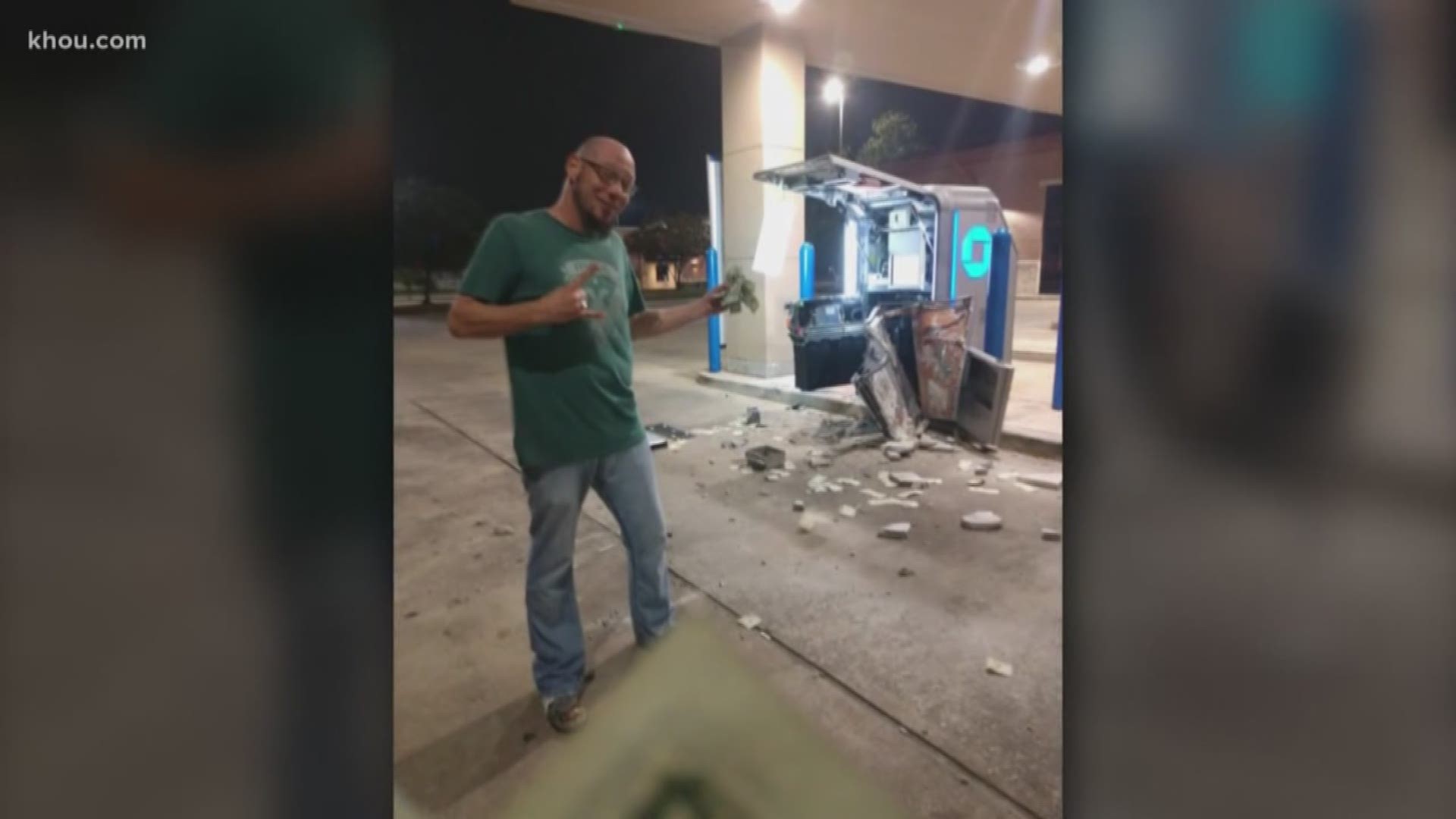 A couple who heard the commotion of a smash-and-grab at a Chase ATM found cash strewn on the ground. Instead of running off with the money before police showed up, they decided to protect it.