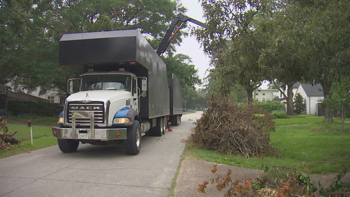 Storm debris pickup continues for City of Houston residents | khou.com