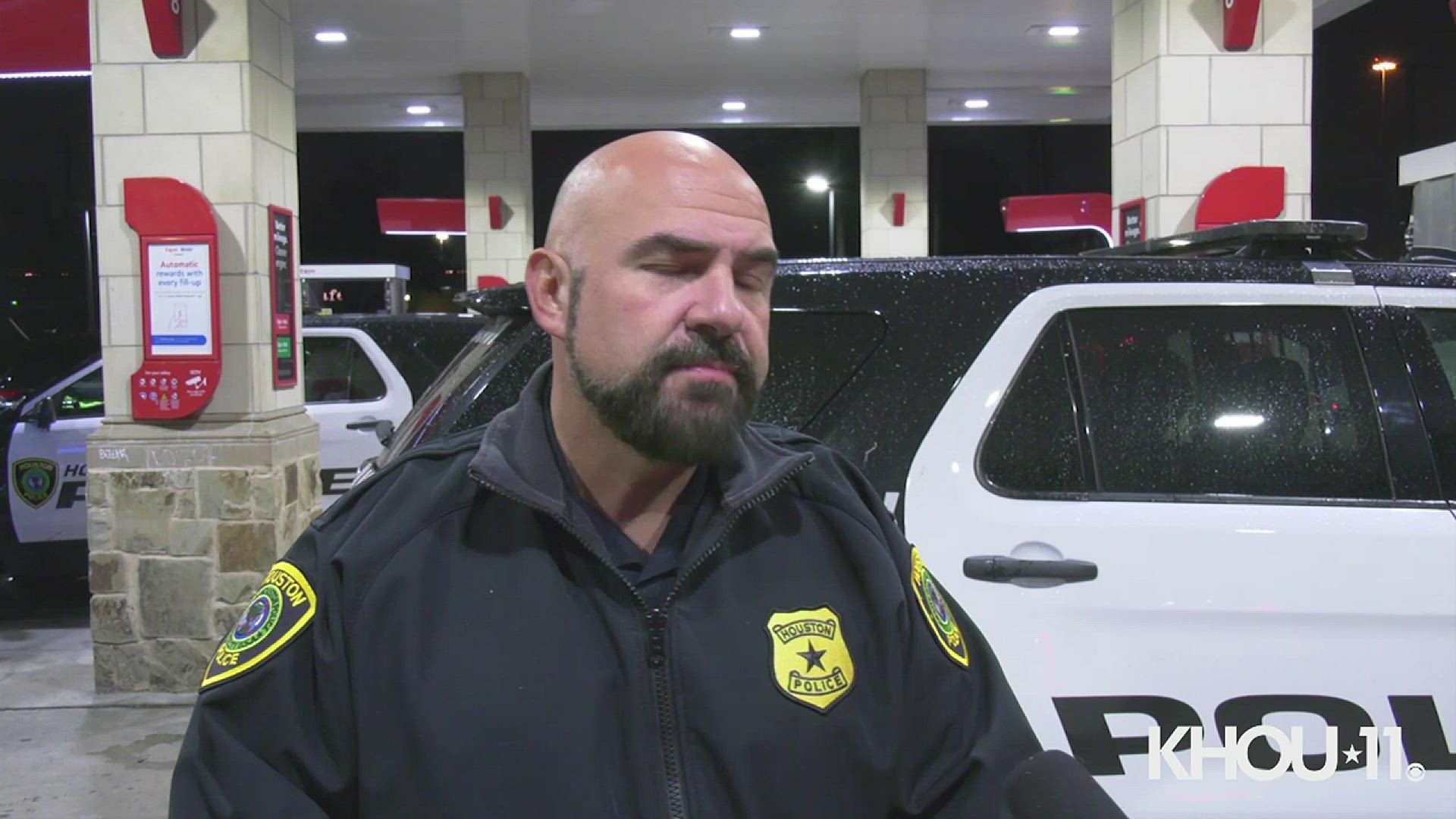 Raw video: Game room robbery ends in chase; four female juveniles among ...