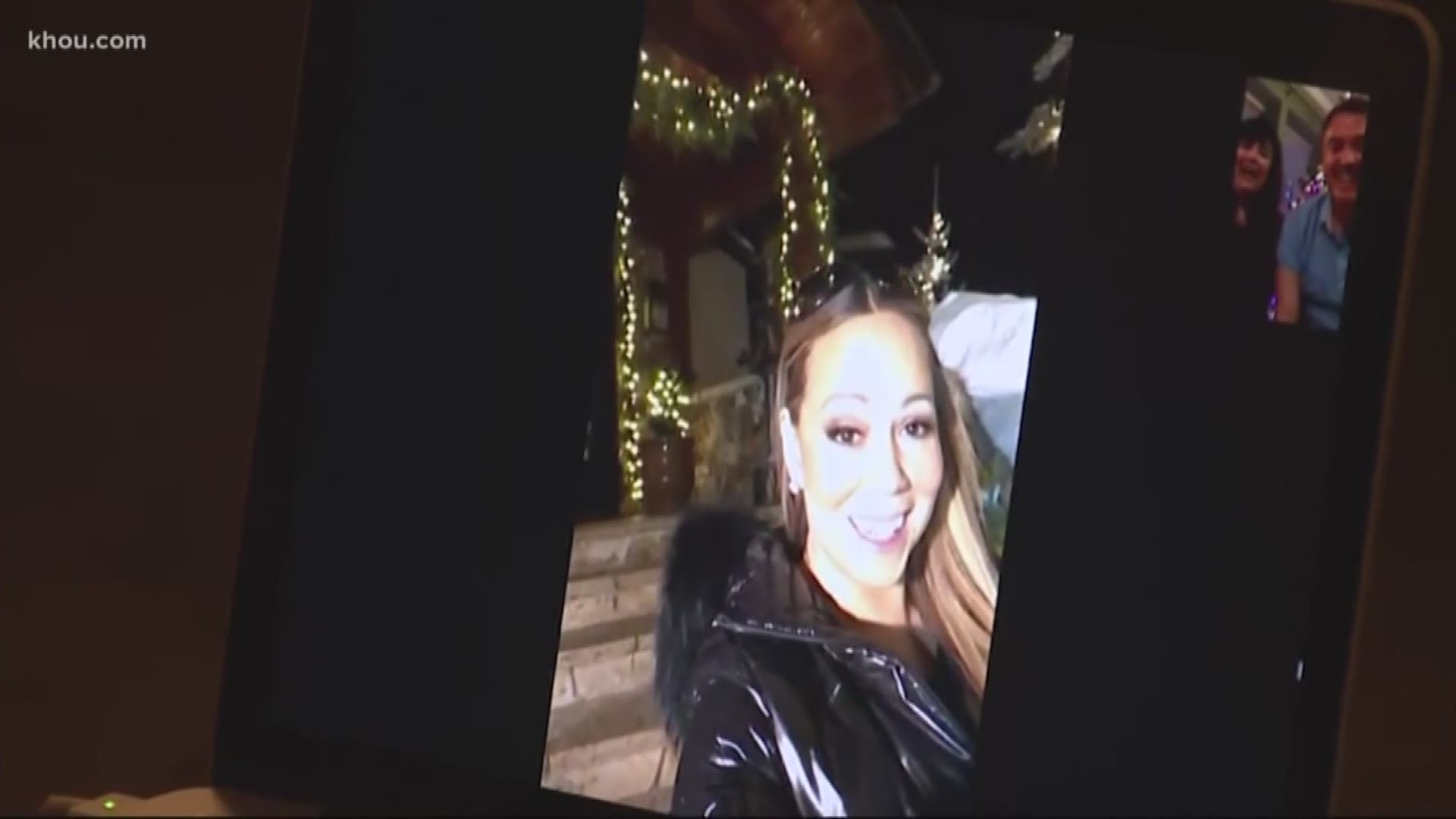 A home in Sacramento used a projection screen to blast Mariah Carey Christmas videos as part of their decorations. The singer got word of the home via Twitter and called the family to wish them a Merry Christmas.