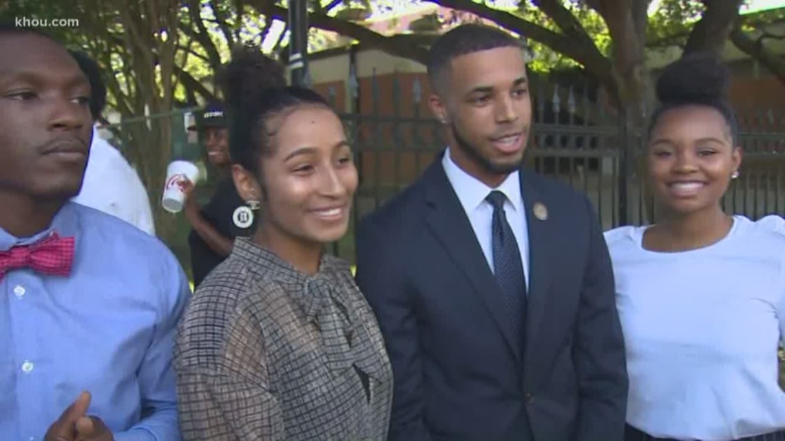 Texas Southern University Students Attend Democratic Debate On Campus ...