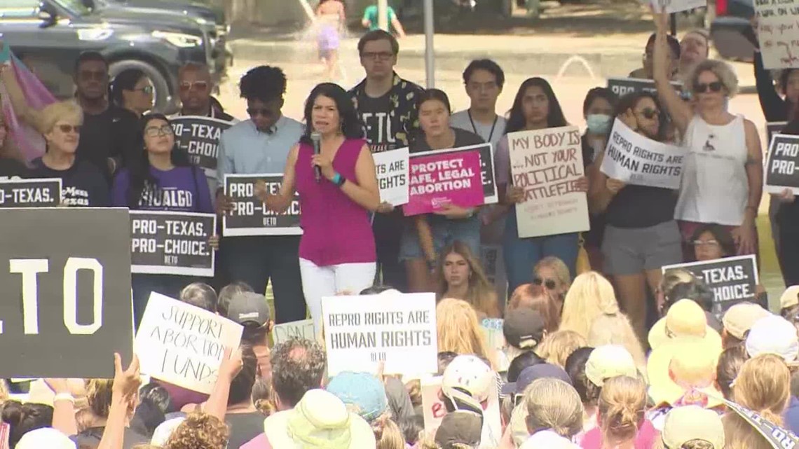Beto O’Rourke holds abortion-rights rally in Houston
