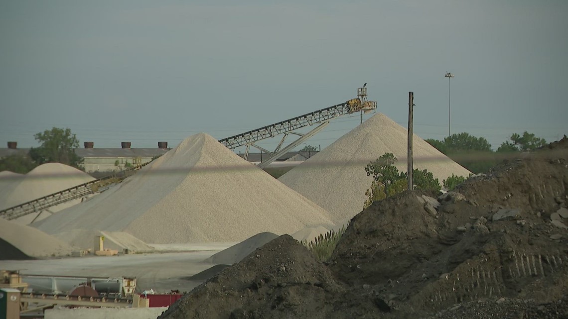 Houston residents fight asphalt company's permit renewal - Vimarsana News