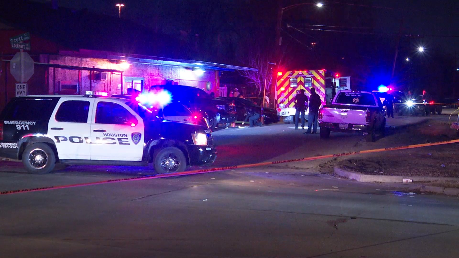 HPD: 2 people shot in drive-by outside SW Houston club