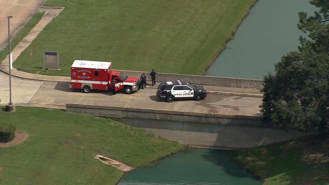 Body Pulled From Retention Pond In Southeast Houston 1390